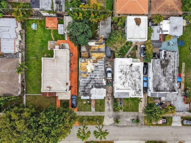 Home for sale at 623 NE 4th St - photo 7426772