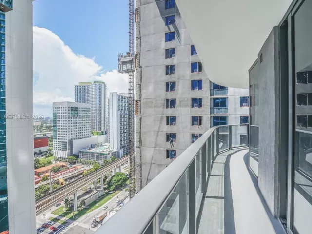 2-bedroom condo for rent in Miami - 55 SW 9TH ST 2108 - MondialRealty