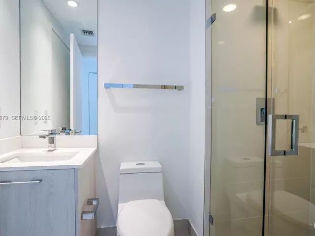 2-bedroom condo for rent in Miami - 55 SW 9TH ST 2108 - MondialRealty