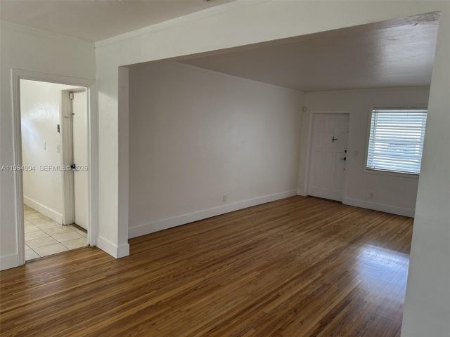 Home for rent at 904 Wallace St - photo 7427828