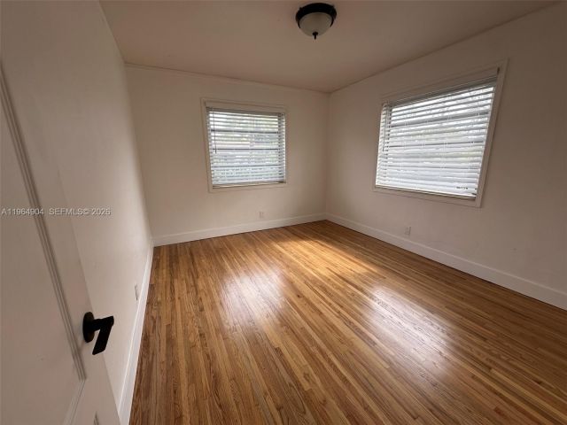 Home for rent at 904 Wallace St - photo 7427832