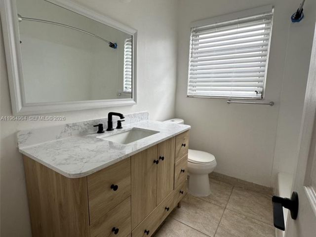 Home for rent at 904 Wallace St - photo 7427839