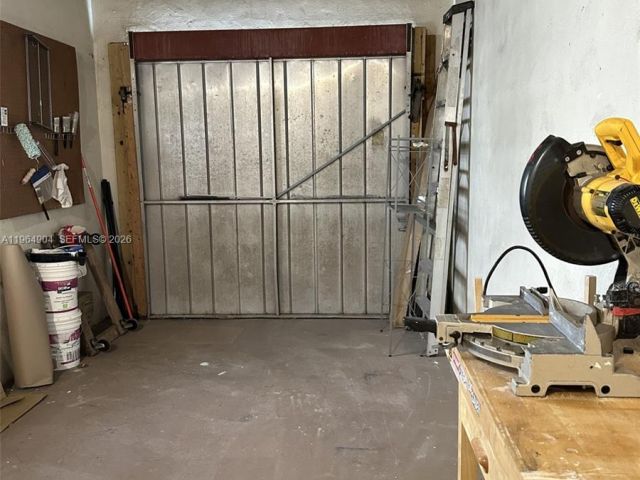 Home for rent at 904 Wallace St - photo 7427843