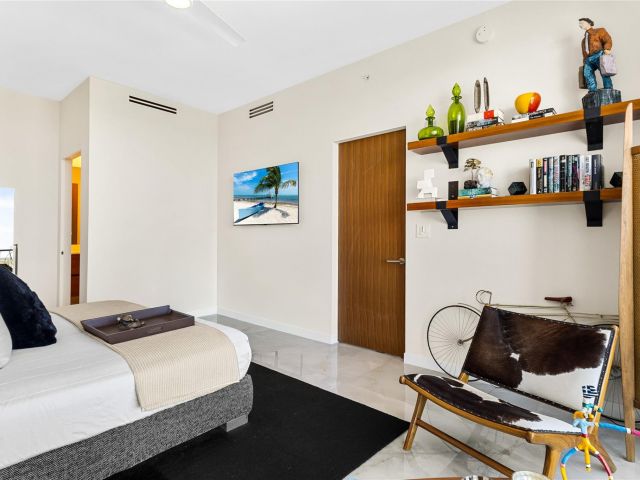 3-bedroom condo for sale in Fort Lauderdale - 1180 N Federal Highway Ph-1606 - MondialRealty