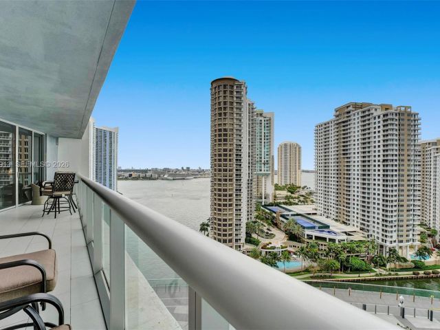 Apartment for rent  Unit #1905 - photo 7429079