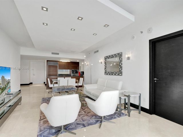 Apartment for rent  Unit #1905 - photo 7429086