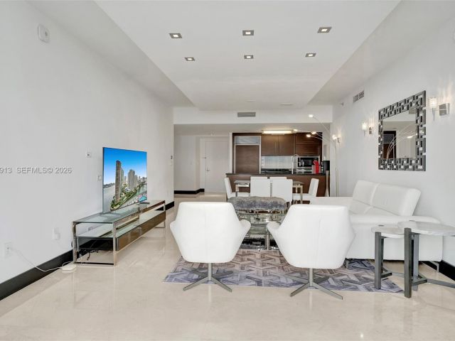 Apartment for rent  Unit #1905 - photo 7429087