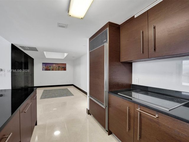 Apartment for rent  Unit #1905 - photo 7429091