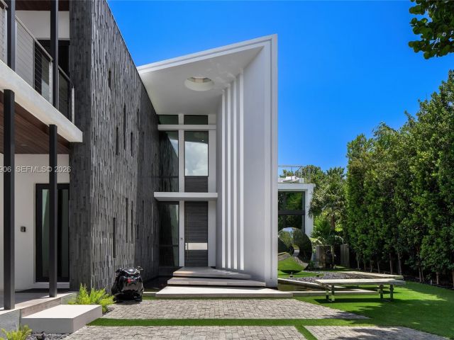 Home for rent at 528 Lakeview Ct - photo 7469315