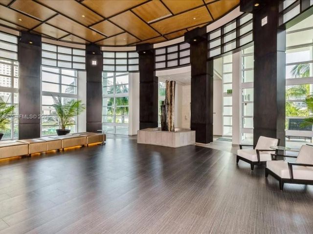 Apartment for sale  Unit #1101 - photo 7429431