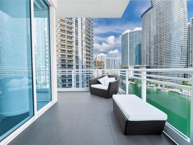 Apartment for sale  Unit #1101 - photo 7429433