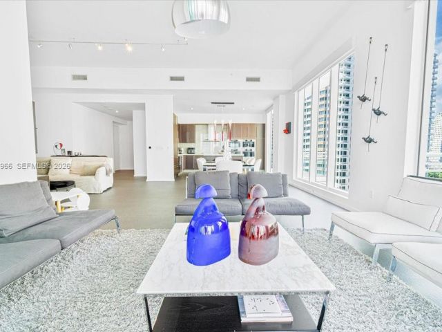 Apartment for sale  Unit #1101 - photo 7429440