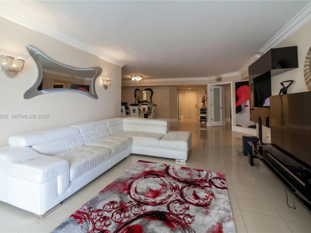 Apartment for rent  Unit #303 - photo 7442249