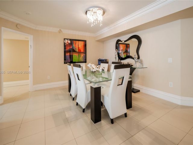 Apartment for rent  Unit #303 - photo 7442251