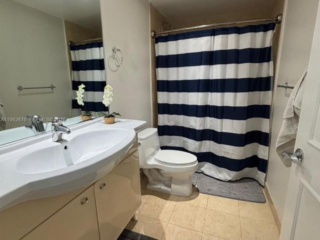 Apartment for rent  Unit #2004 - photo 7499214