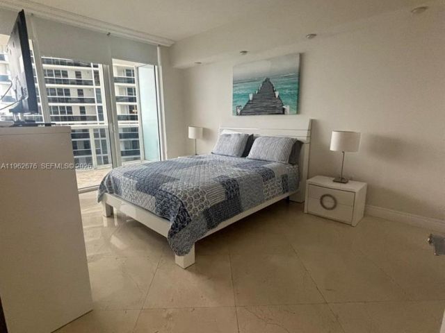 Apartment for rent  Unit #2004 - photo 7499216