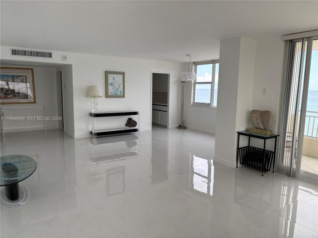 Apartment for rent  Unit #408 - photo 7428377