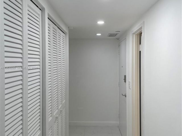 Apartment for rent  Unit #408 - photo 7428386