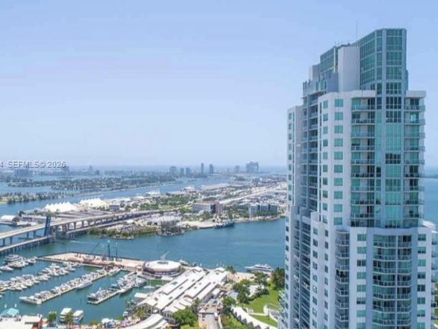 Apartment for rent  Unit #1605 - photo 7488722