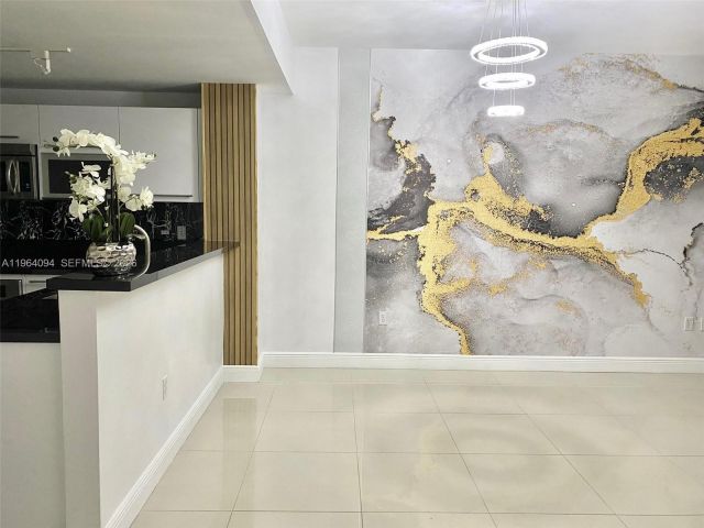 Apartment for rent  Unit #1605 - photo 7488723