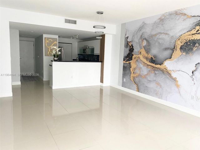 Apartment for rent  Unit #1605 - photo 7488727