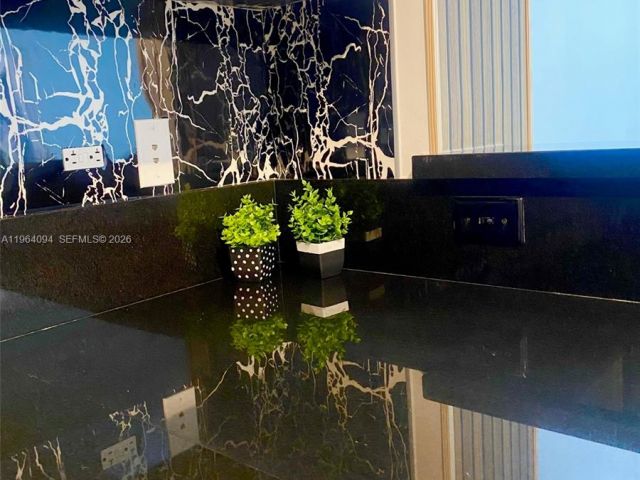 Apartment for rent  Unit #1605 - photo 7488731