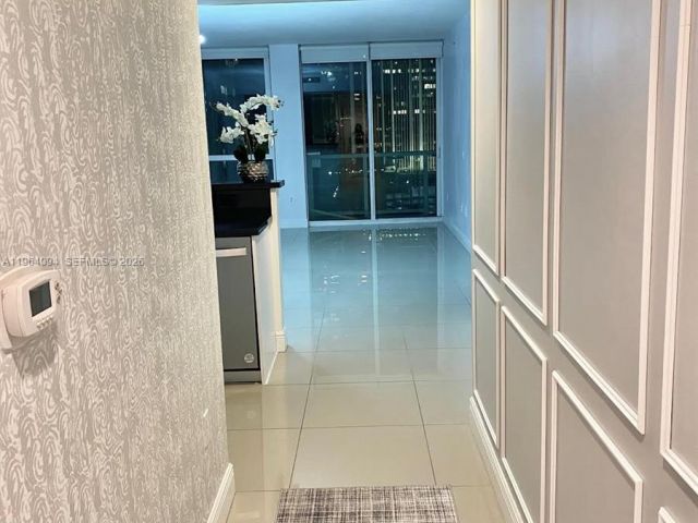 Apartment for rent  Unit #1605 - photo 7488732