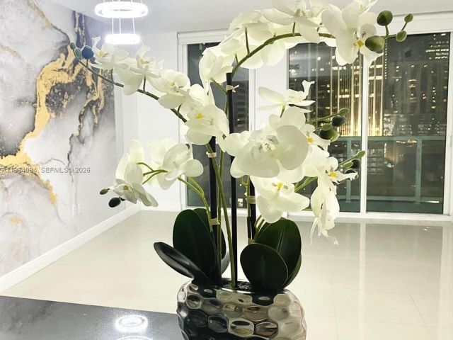 Apartment for rent  Unit #1605 - photo 7488733