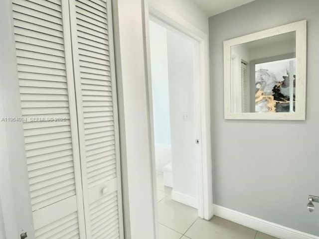 Apartment for rent  Unit #1605 - photo 7488739