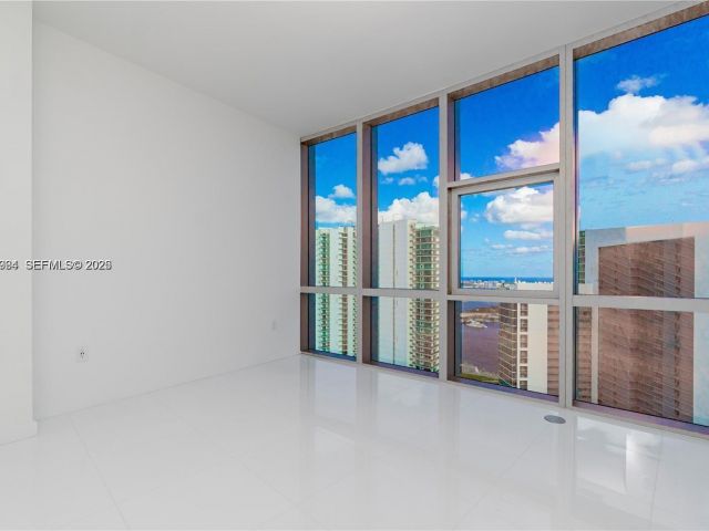 Apartment for rent  Unit #4911 - photo 7429552