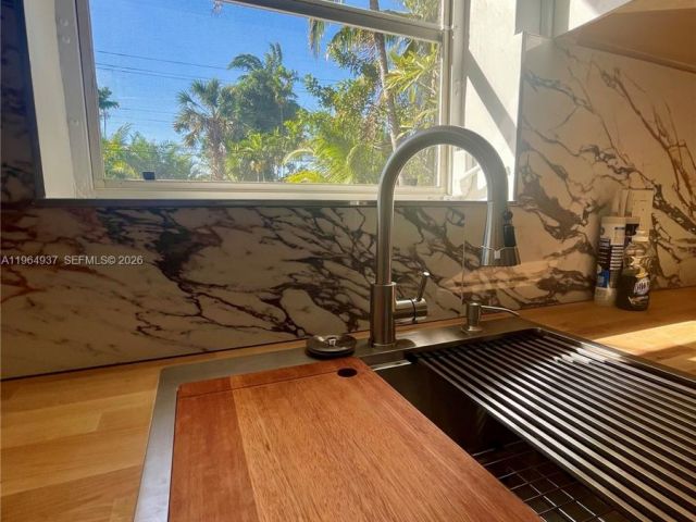 Home for rent at 1329 NE 16th Ave 0 - photo 7482649