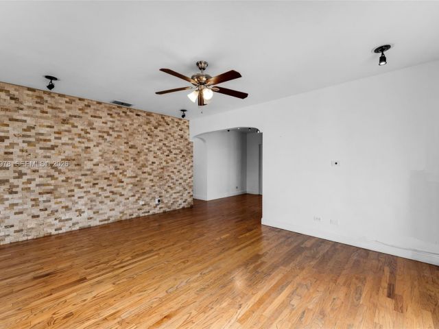 Home for sale at 4220 SW 13th St - photo 7428267
