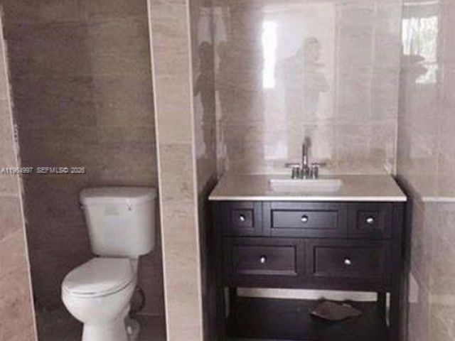 Home for rent at 16529 NE 26th Ave 4A - photo 7428098