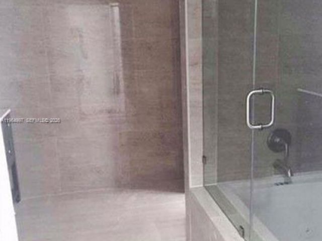 Home for rent at 16529 NE 26th Ave 4A - photo 7428102