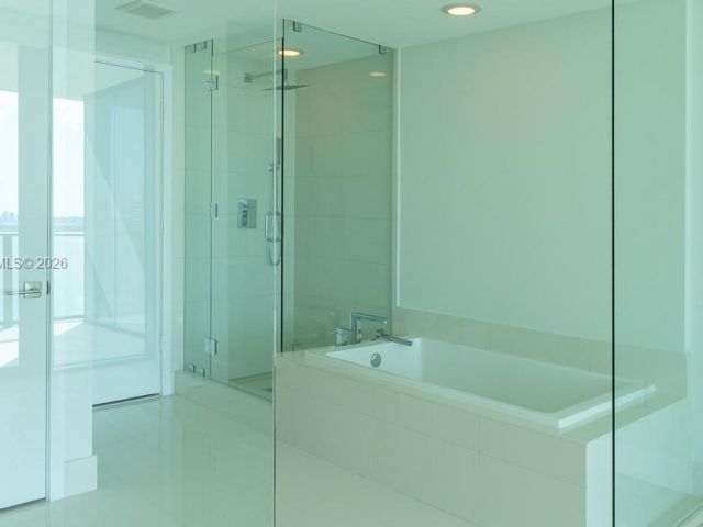 Apartment for sale  Unit #2105 - photo 7429771