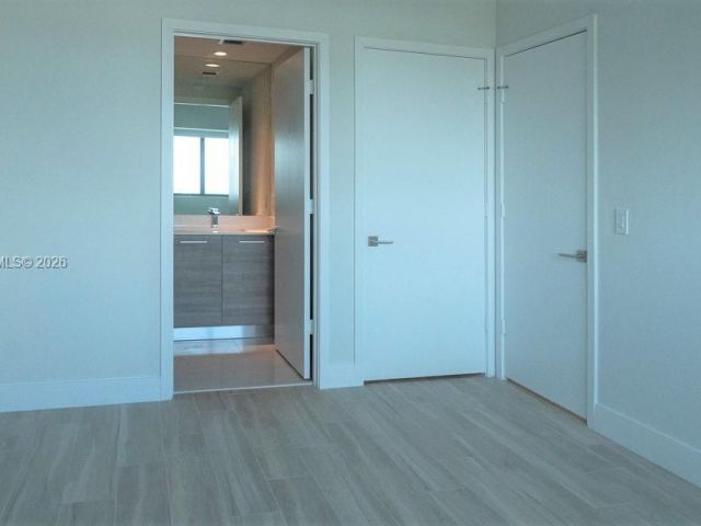 Apartment for sale  Unit #2105 - photo 7429777