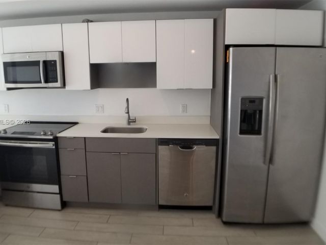 Apartment for sale  Unit #511 - photo 7429637