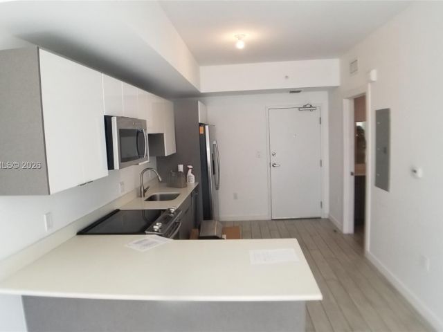 Apartment for sale  Unit #511 - photo 7429640