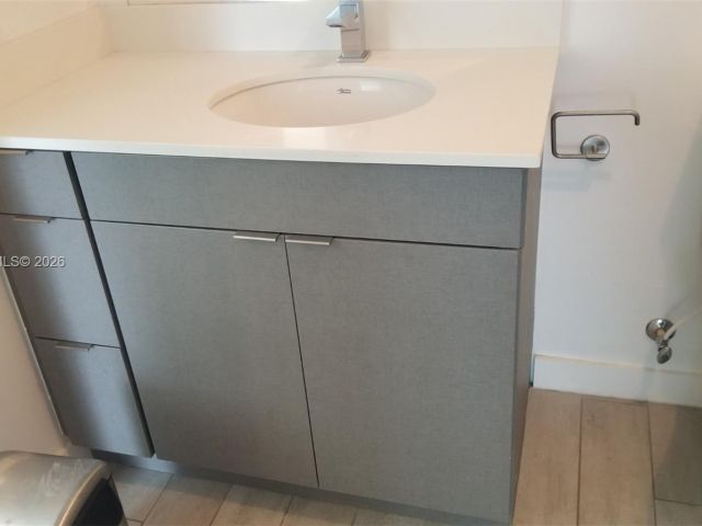 Apartment for sale  Unit #511 - photo 7429646