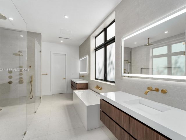 Home for sale at 9525 SW 95th Ct - photo 7428216