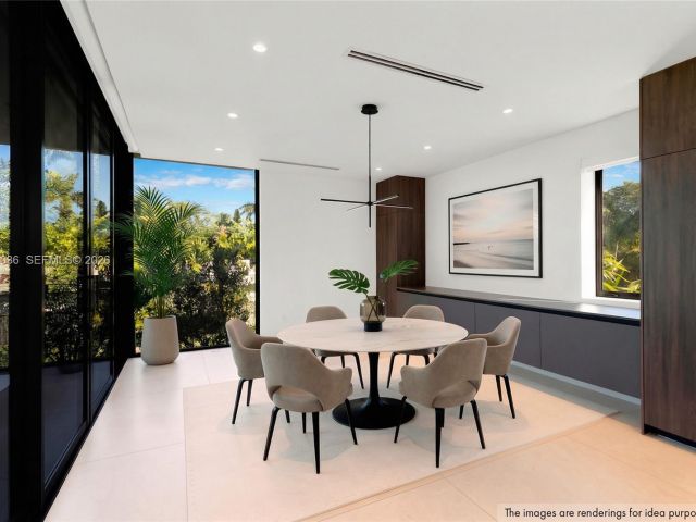 Home for sale at 621 W 44th St - photo 7467587