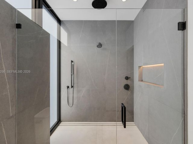 Home for sale at 621 W 44th St - photo 7467593