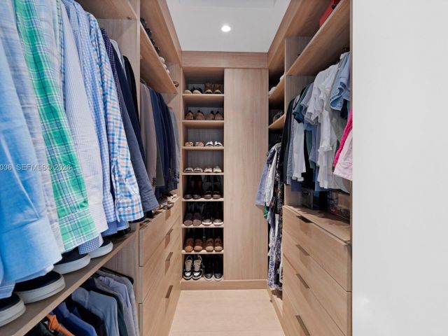 Home for sale at 621 W 44th St - photo 7467594