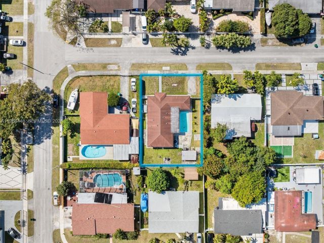 Home for sale at 16321 SW 102nd Pl - photo 7428231