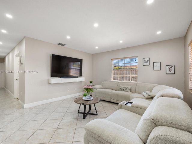 Home for sale at 16321 SW 102nd Pl - photo 7428244