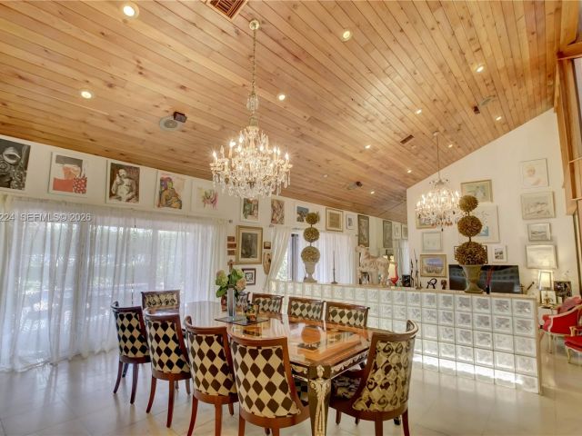 5-bedroom home for sale in Hallandale Beach - 913 Diplomat Parkway - MondialRealty