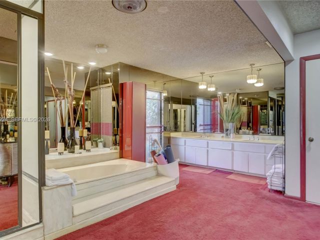 5-bedroom home for sale in Hallandale Beach - 913 Diplomat Parkway - MondialRealty