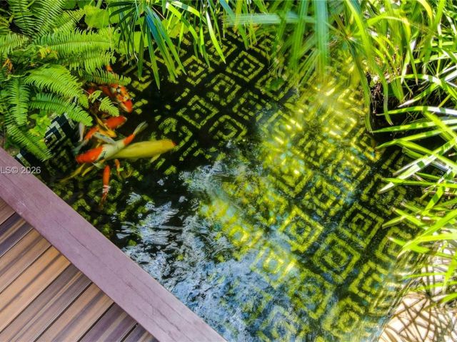 5-bedroom home for sale in Hallandale Beach - 913 Diplomat Parkway - MondialRealty