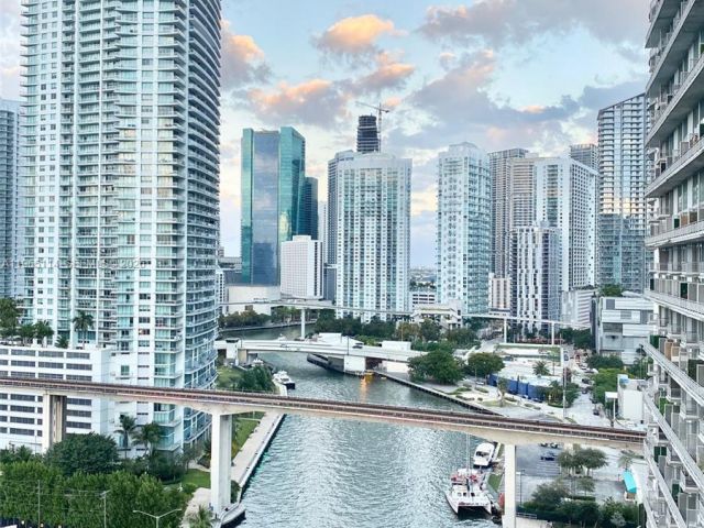 Apartment for rent  Unit #1705 - photo 7429213