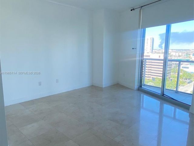 Apartment for rent  Unit #1705 - photo 7429219